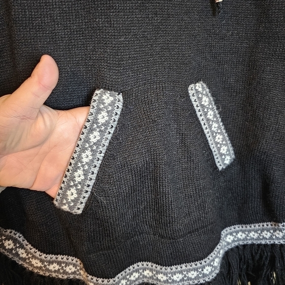 The Alpaca Connection Hooded long sleeve Sweater Size Small NWT - Picture 6 of 9